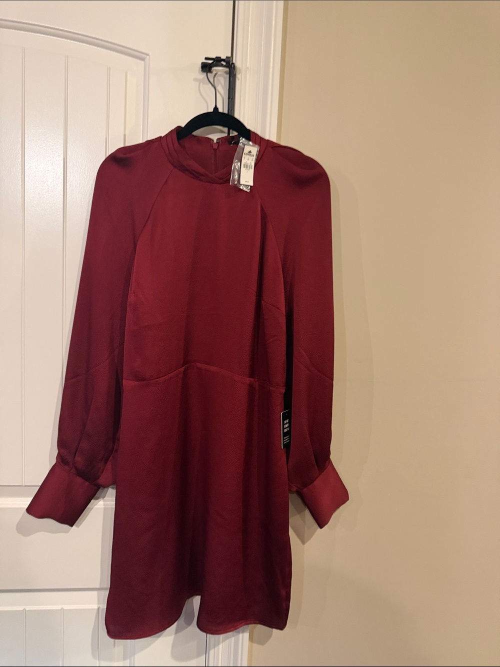 Express Wine-Red Long Sleeve Shift Dress